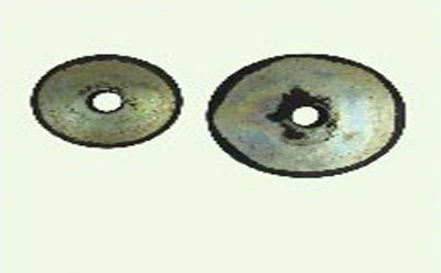 軸承壓蓋作用：